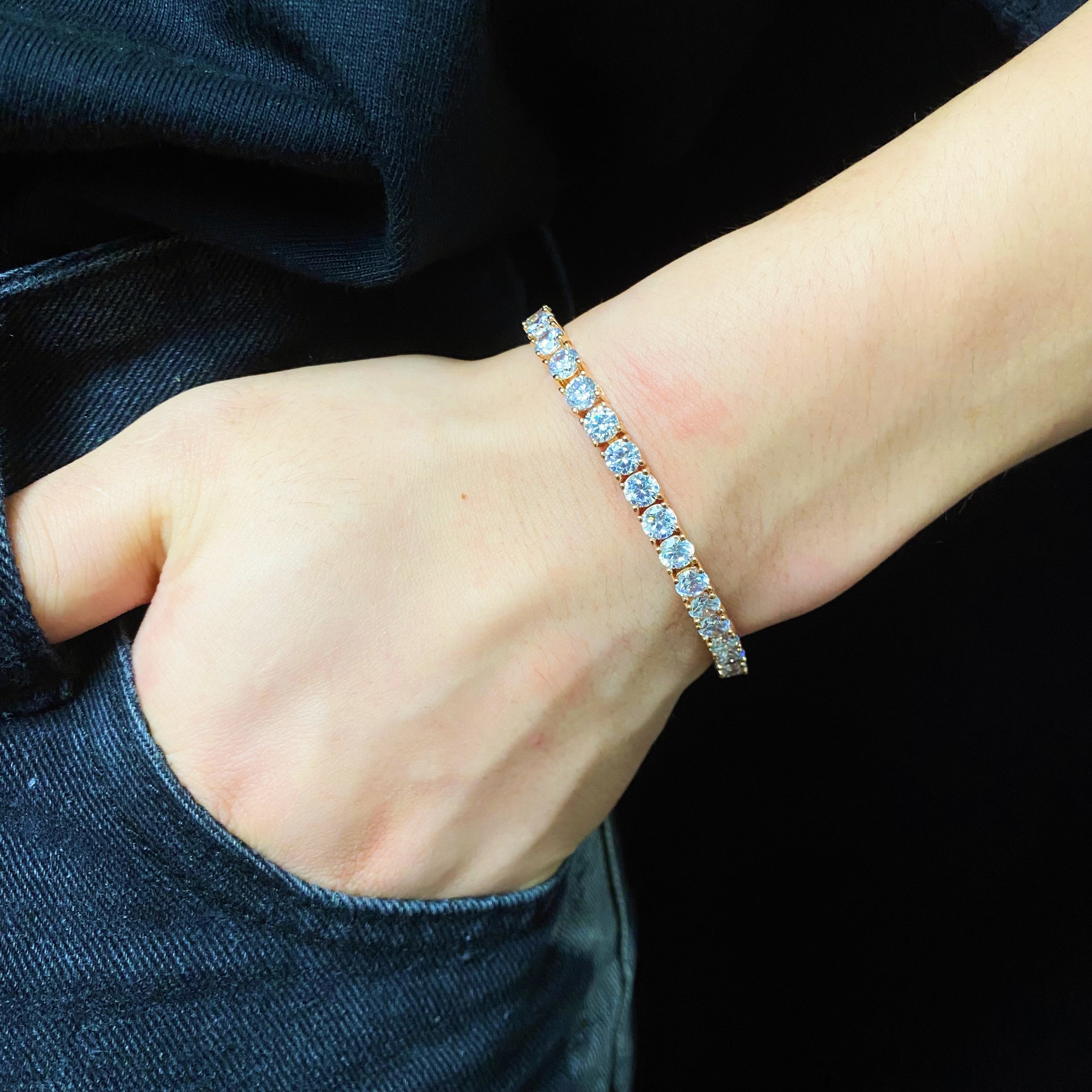 5mm and 3mm Round Cut Diamond Tennis Bracelet