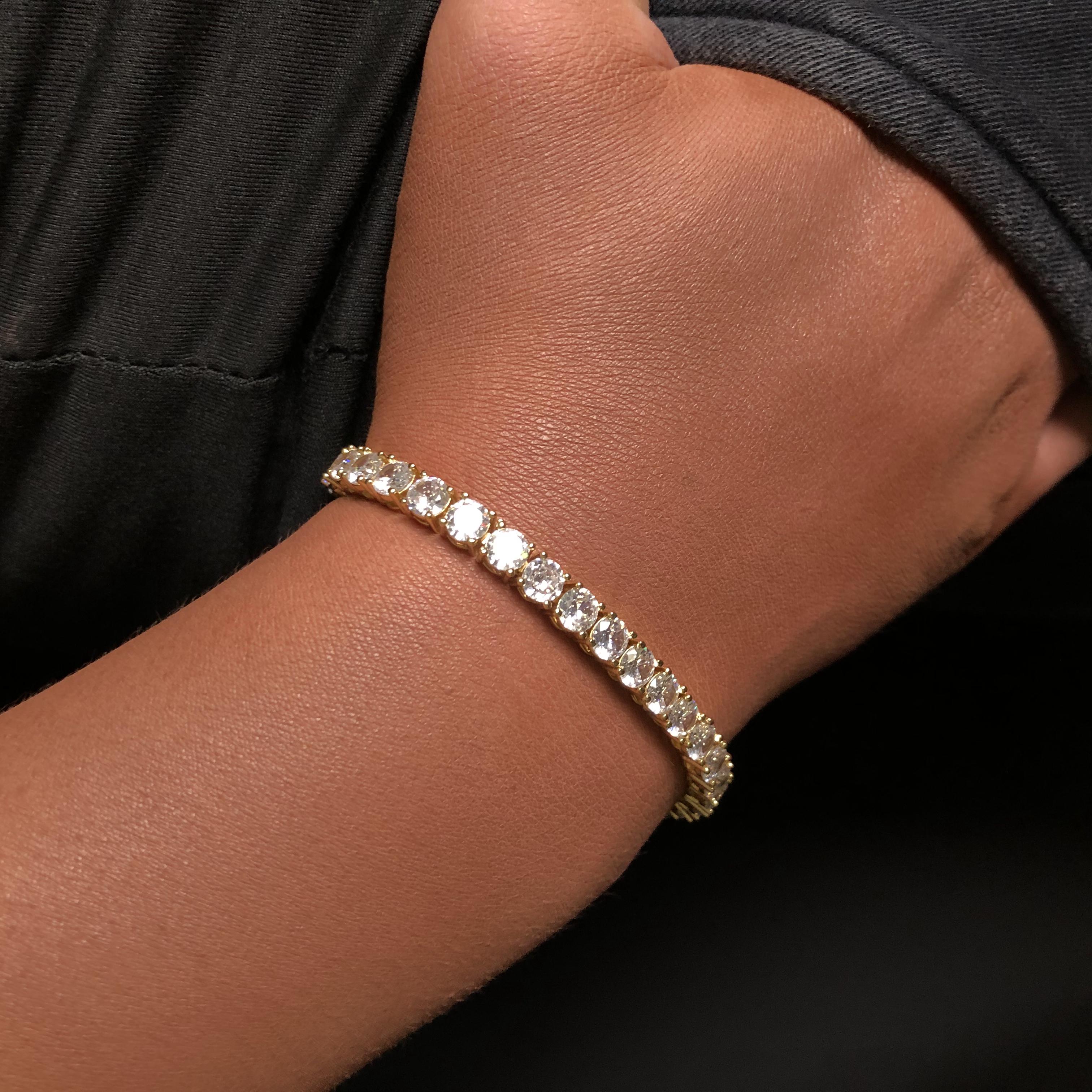 5mm and 3mm Round Cut Diamond Tennis Bracelet