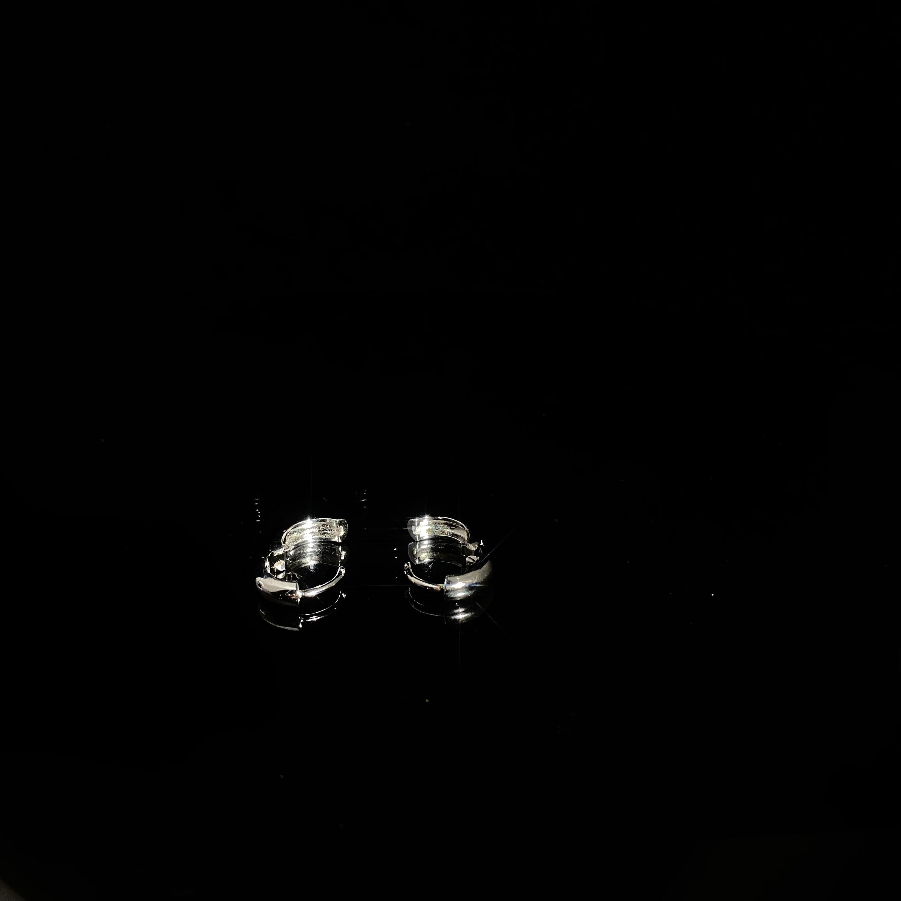 925 silver round stone free Earrings - pair