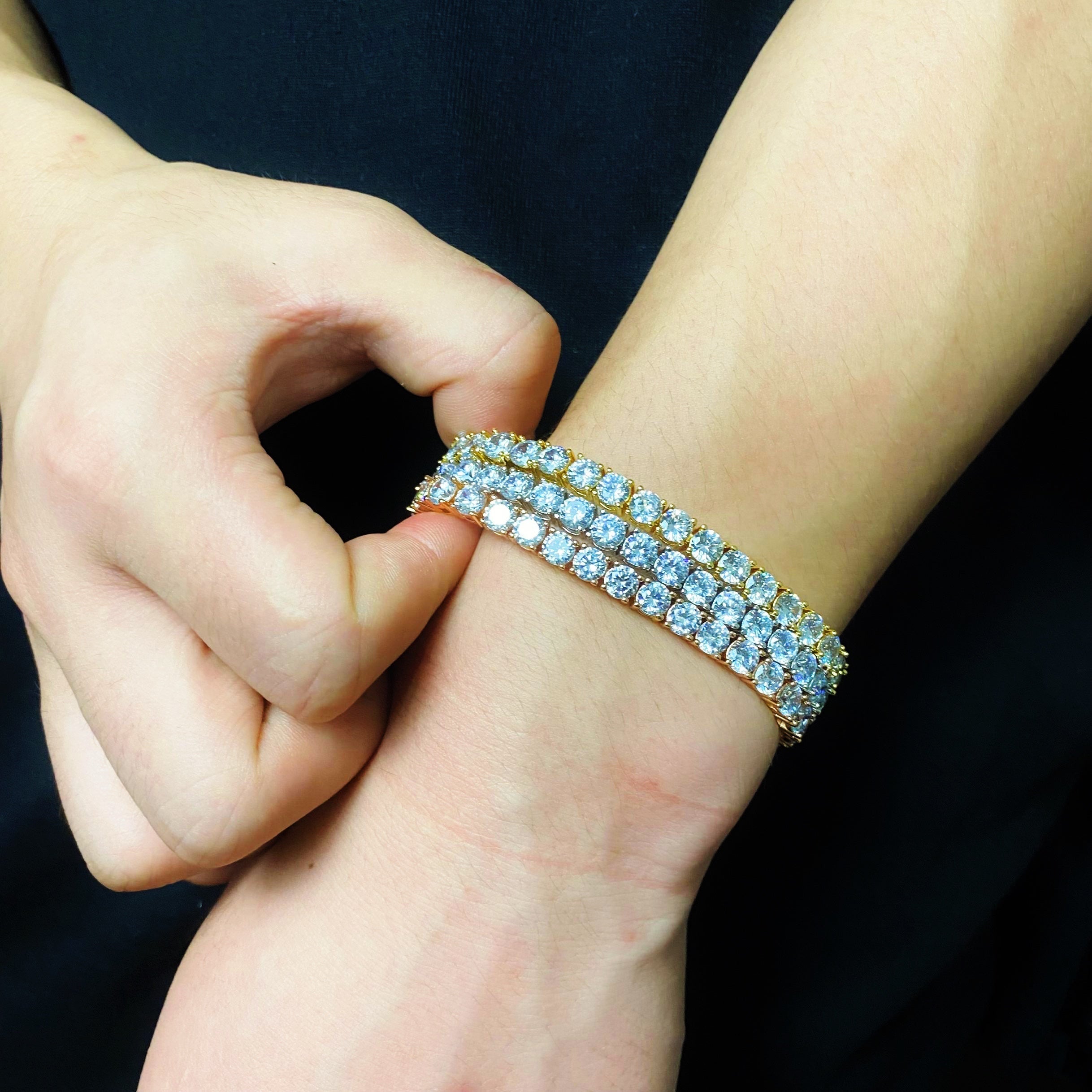 5mm and 3mm Round Cut Diamond Tennis Bracelet