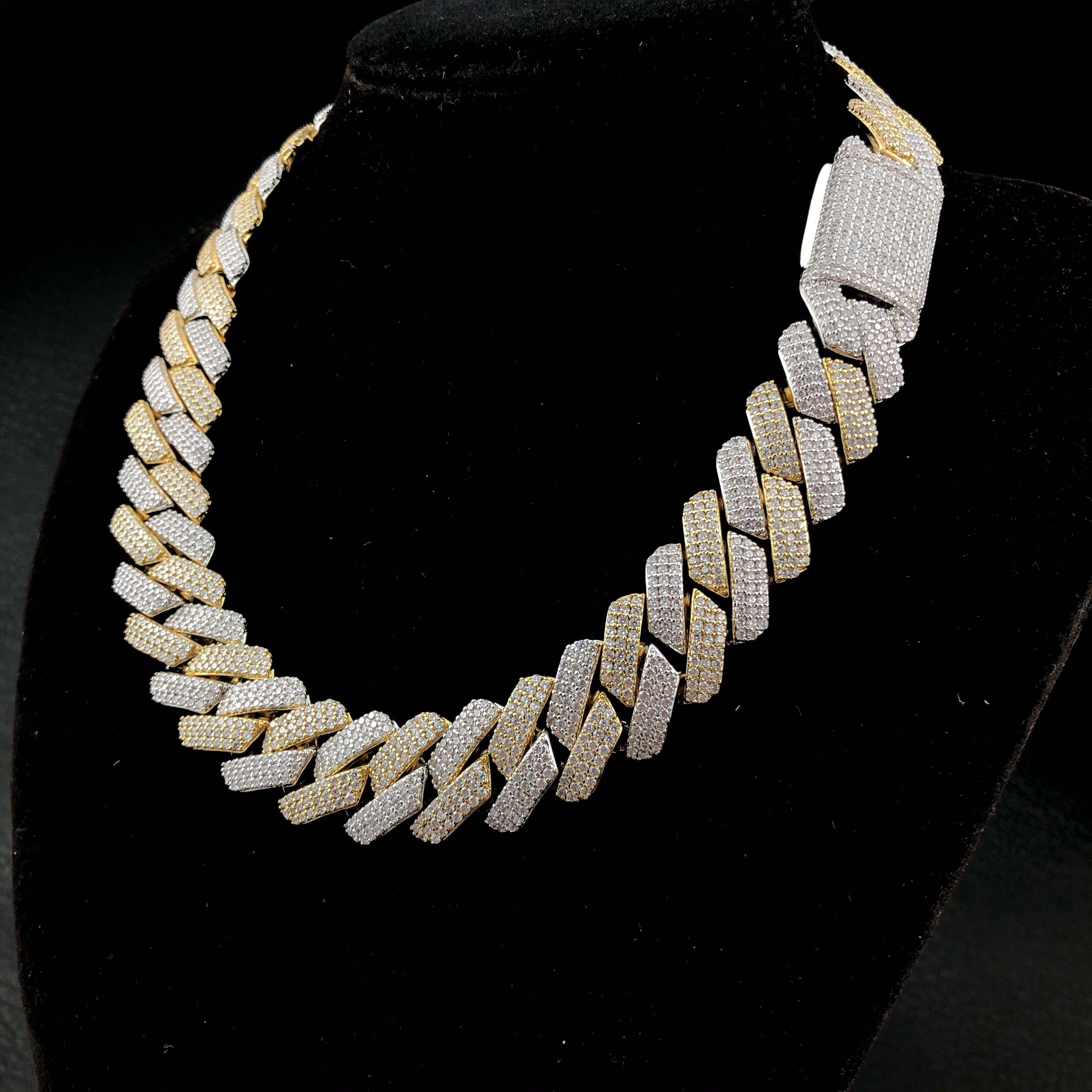 3 rows 19mm Diamond Prong Cuban