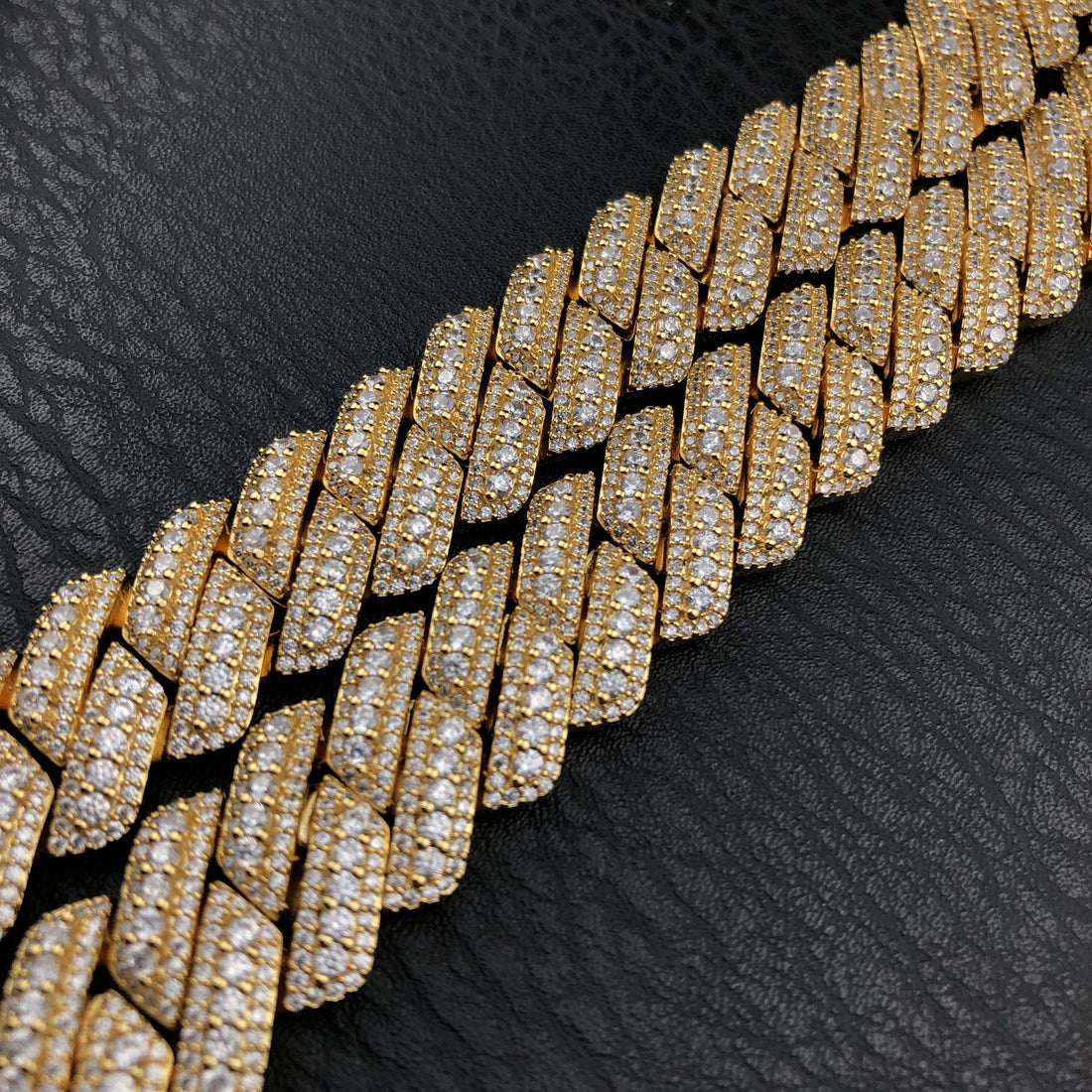 3 rows 19mm Diamond Prong Cuban