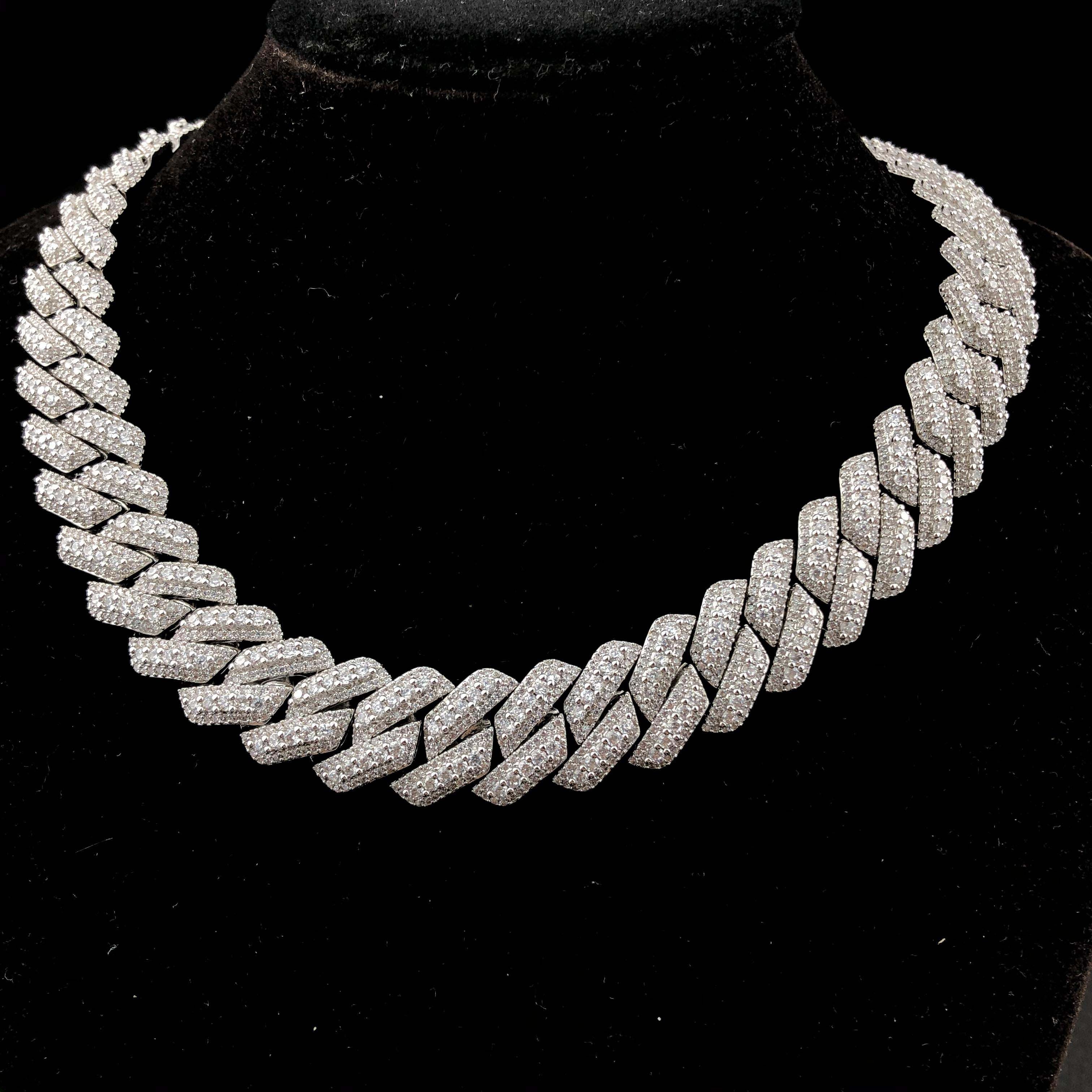 3 rows 19mm Diamond Prong Cuban