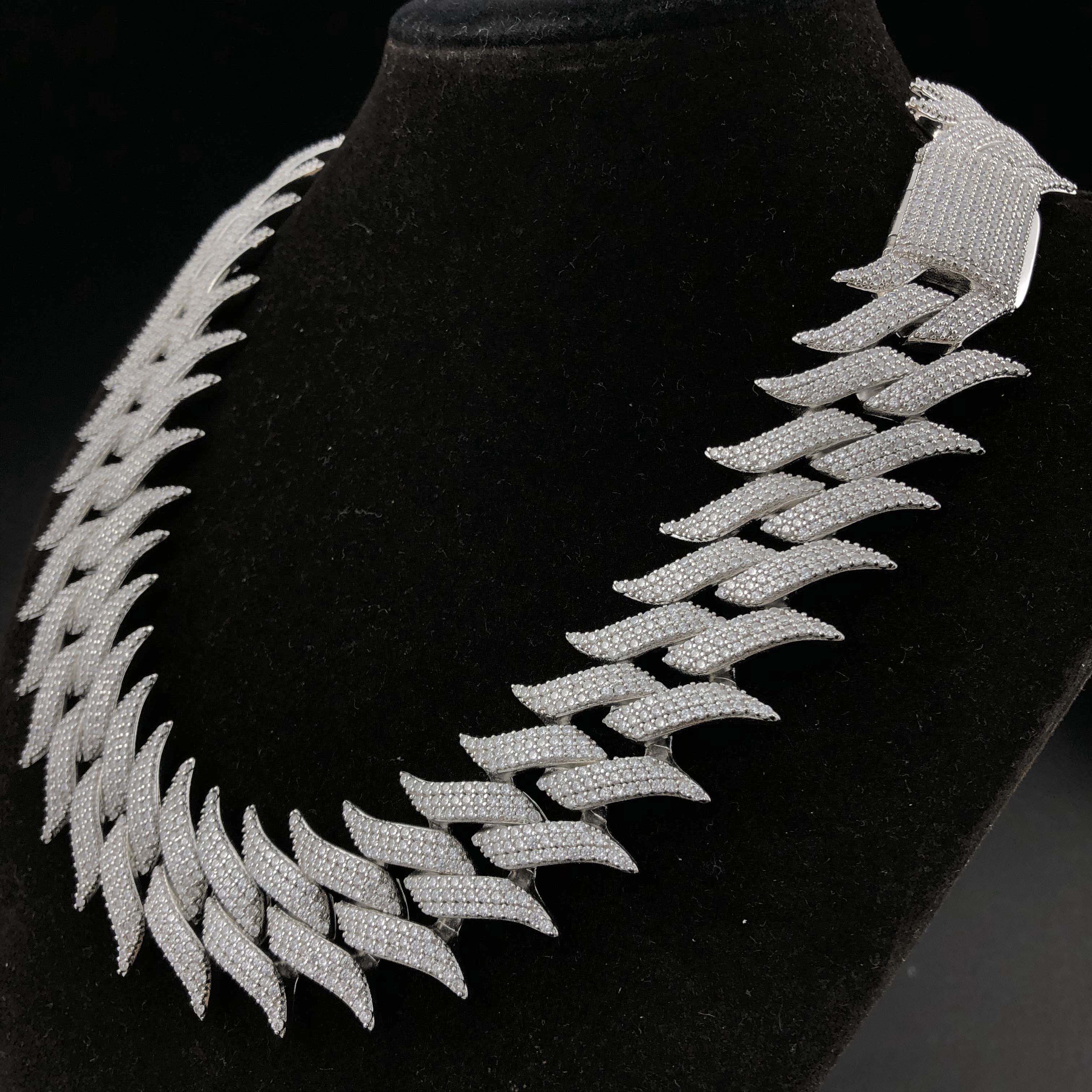 30mm Spiked Cuban Chain
