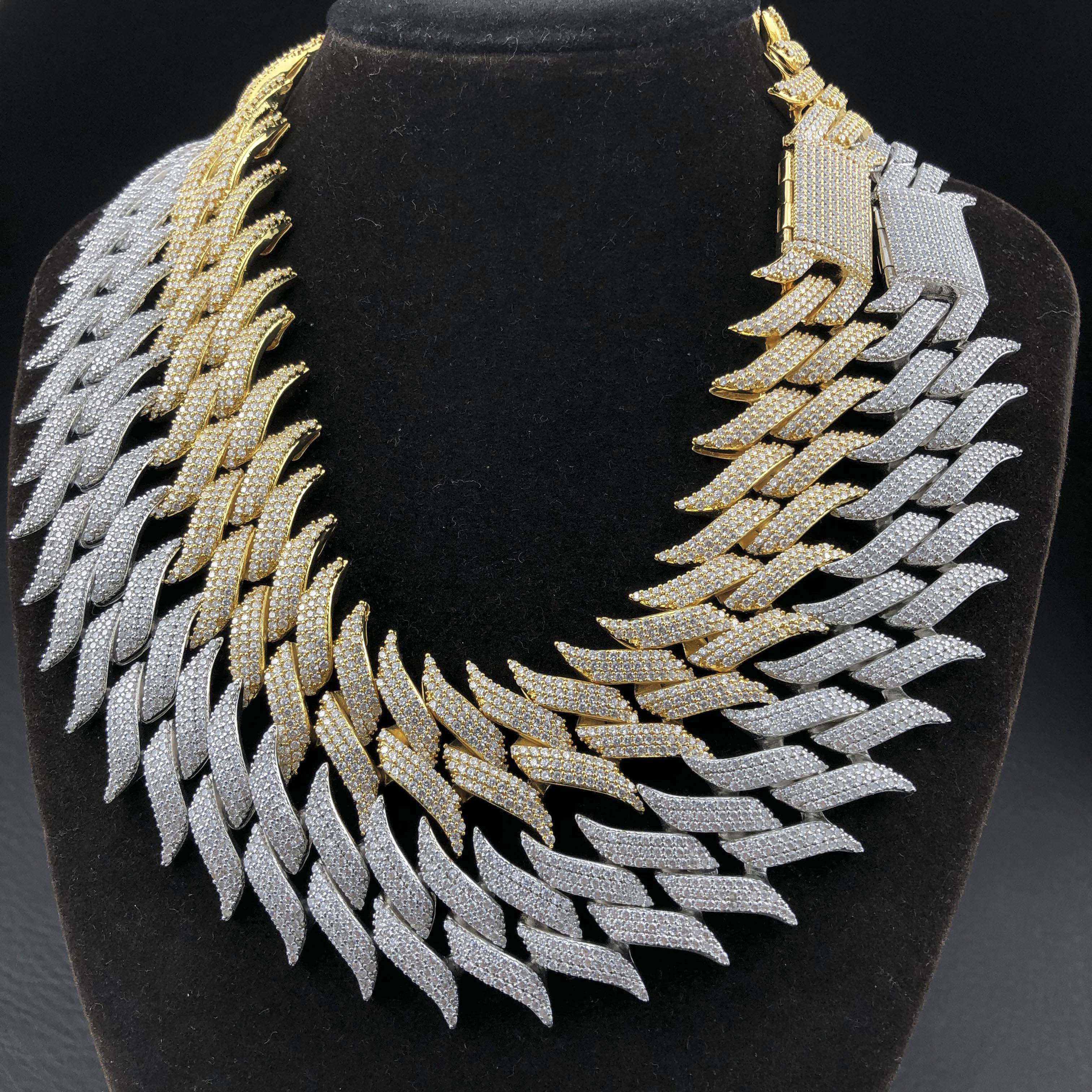 30mm Spiked Cuban Chain