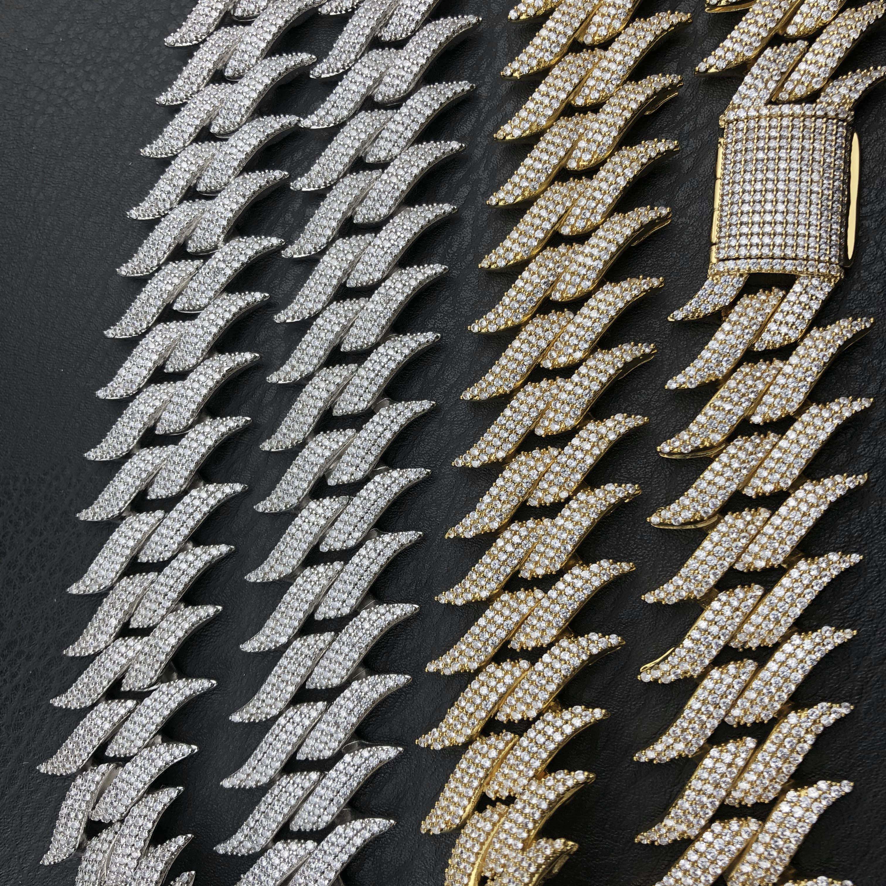 30mm Spiked Cuban Chain