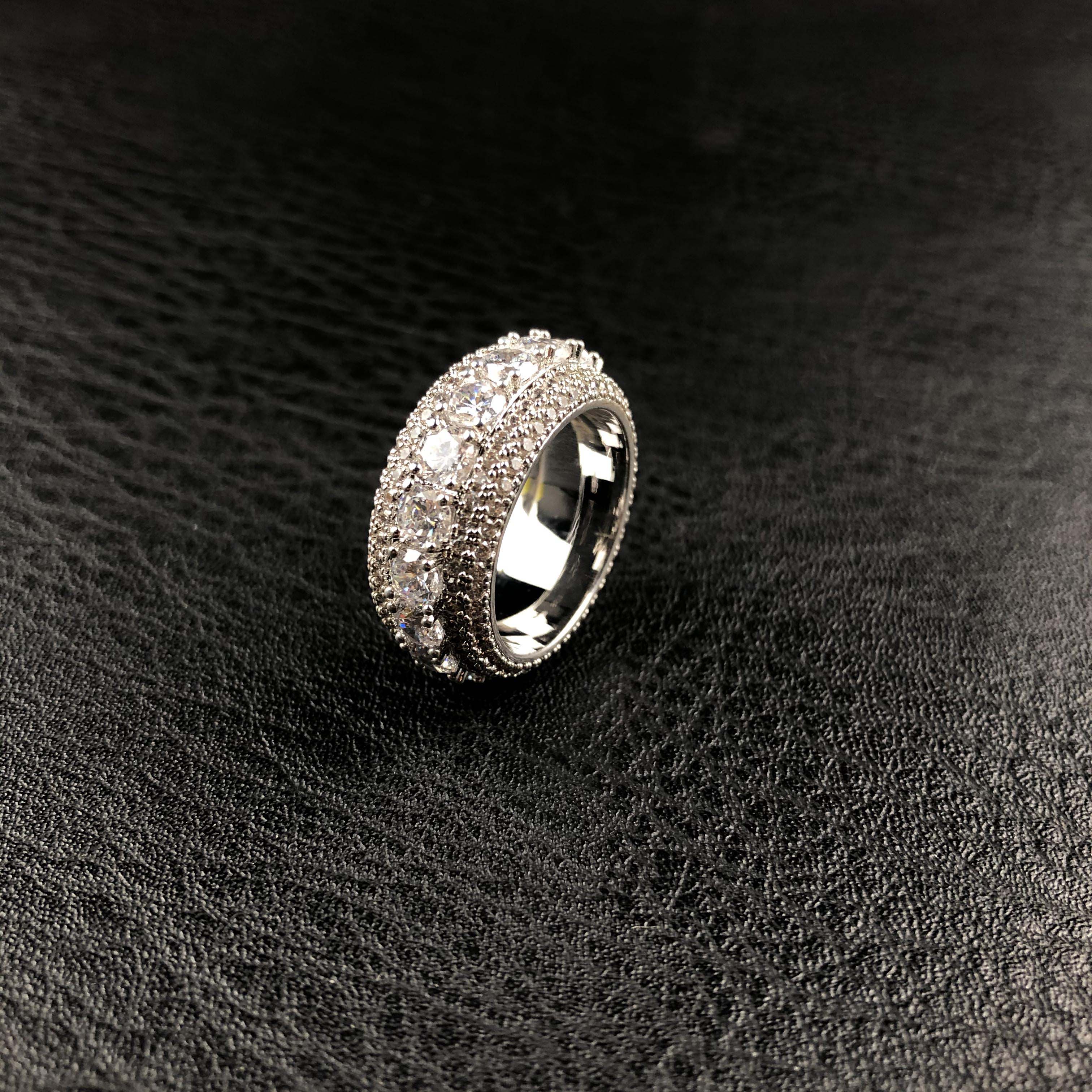 Spinning Layered Diamond Ring