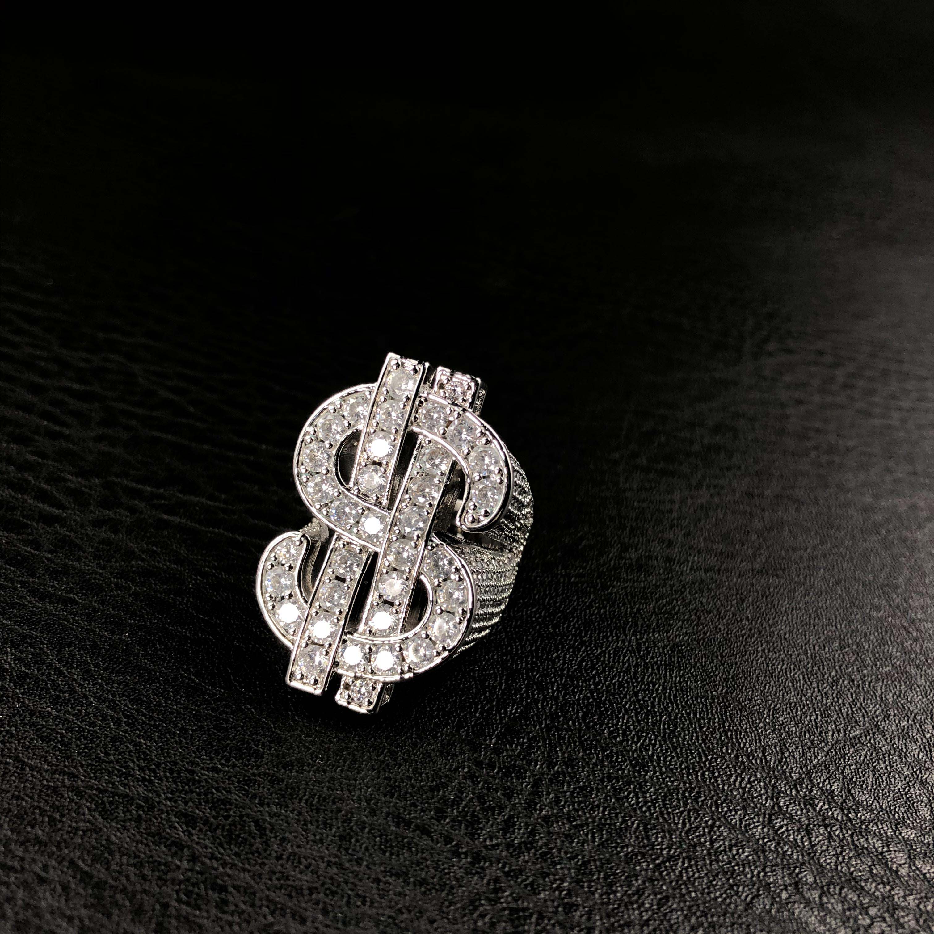 Dollar ring