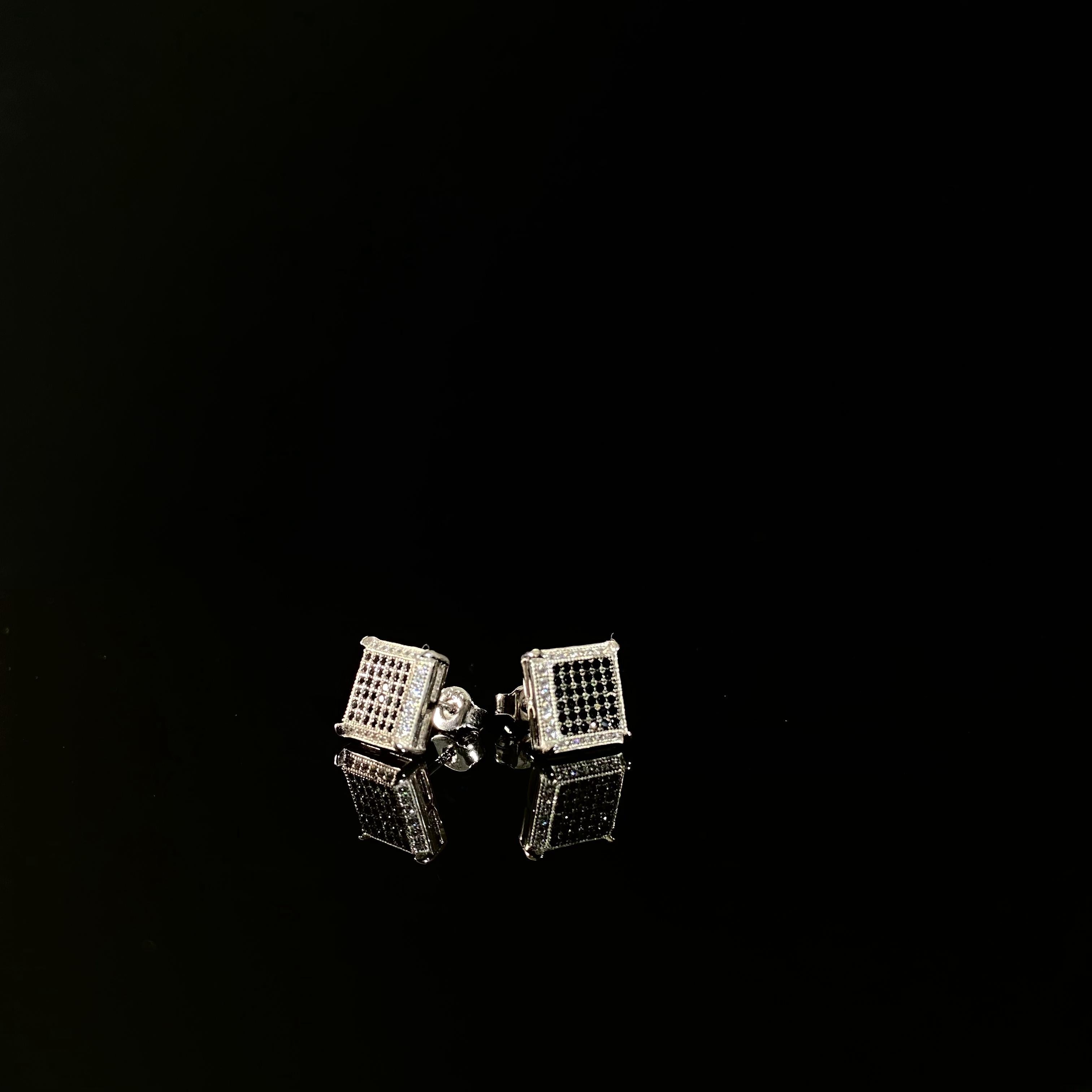 925 Silver Small square Earrings - a pair