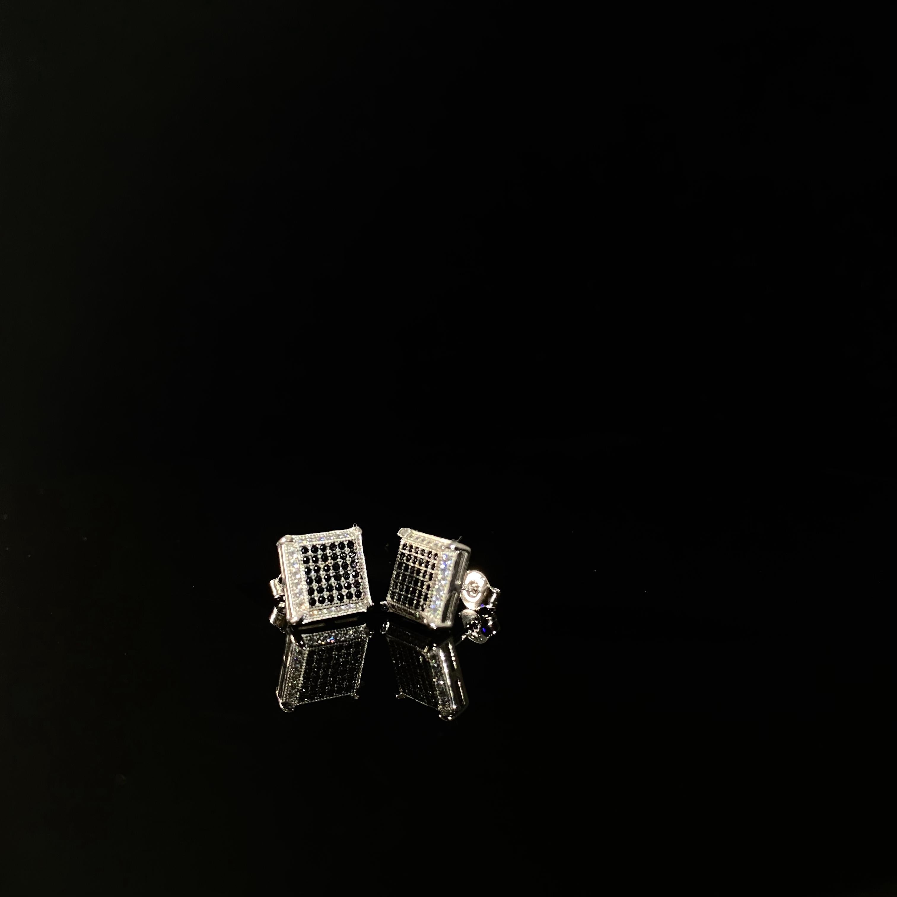 925 Silver Small square Earrings - a pair