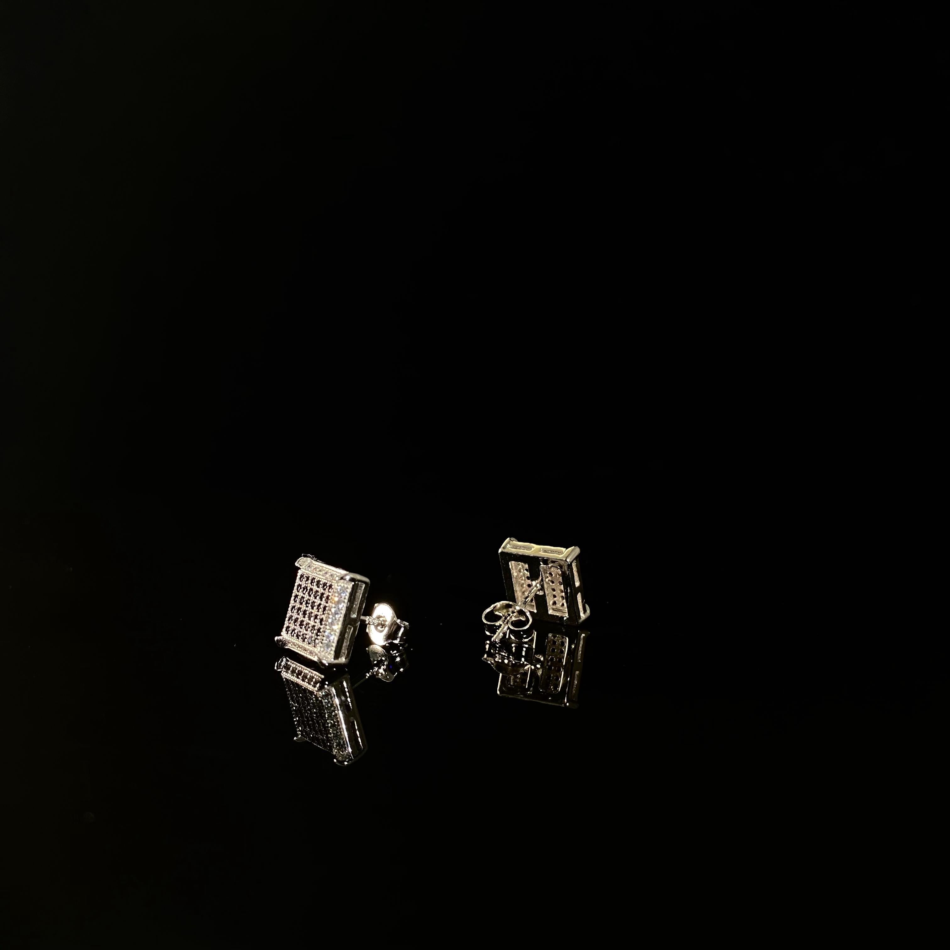 925 Silver Small square Earrings - a pair