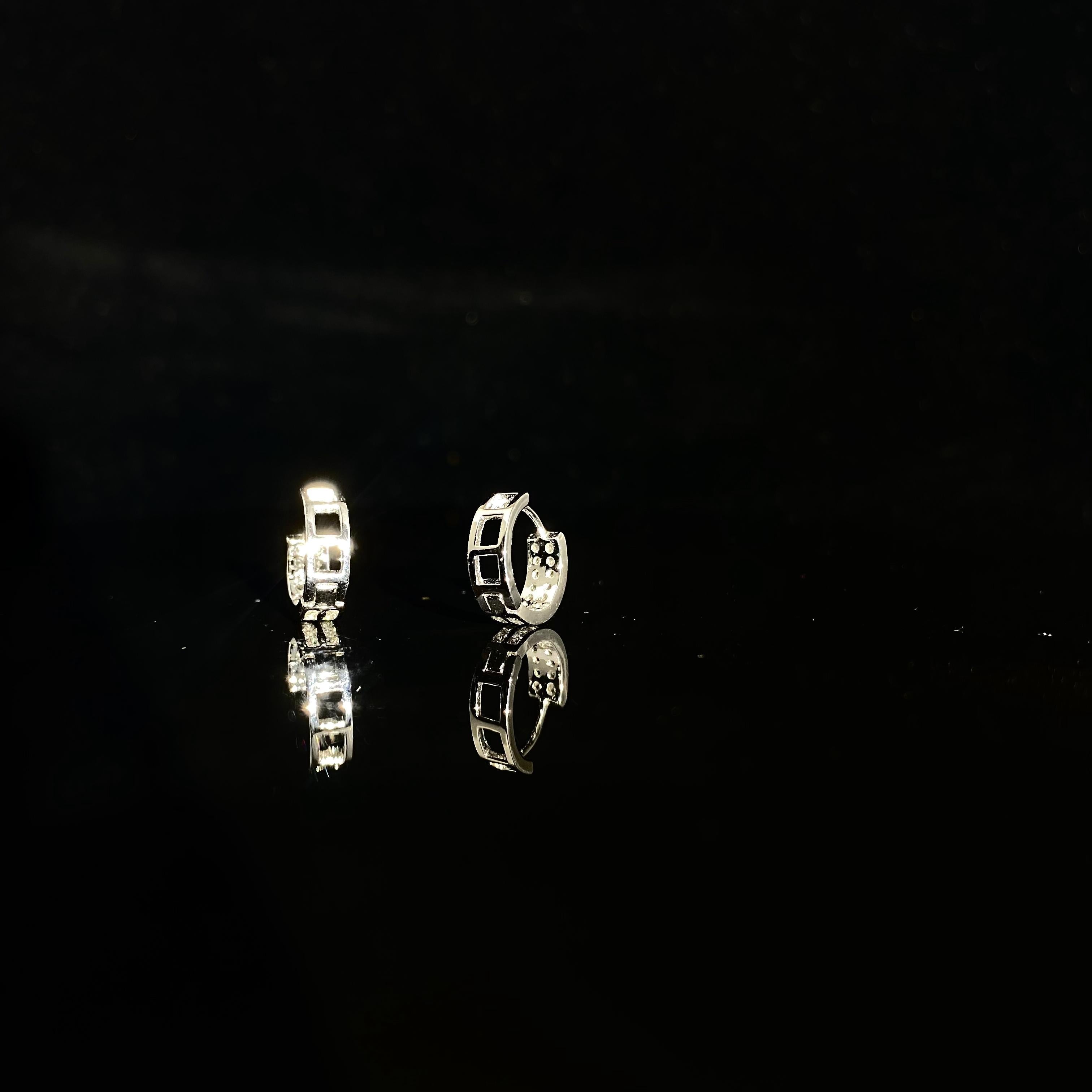 925 silver C-shaped geometric Earrings - pair