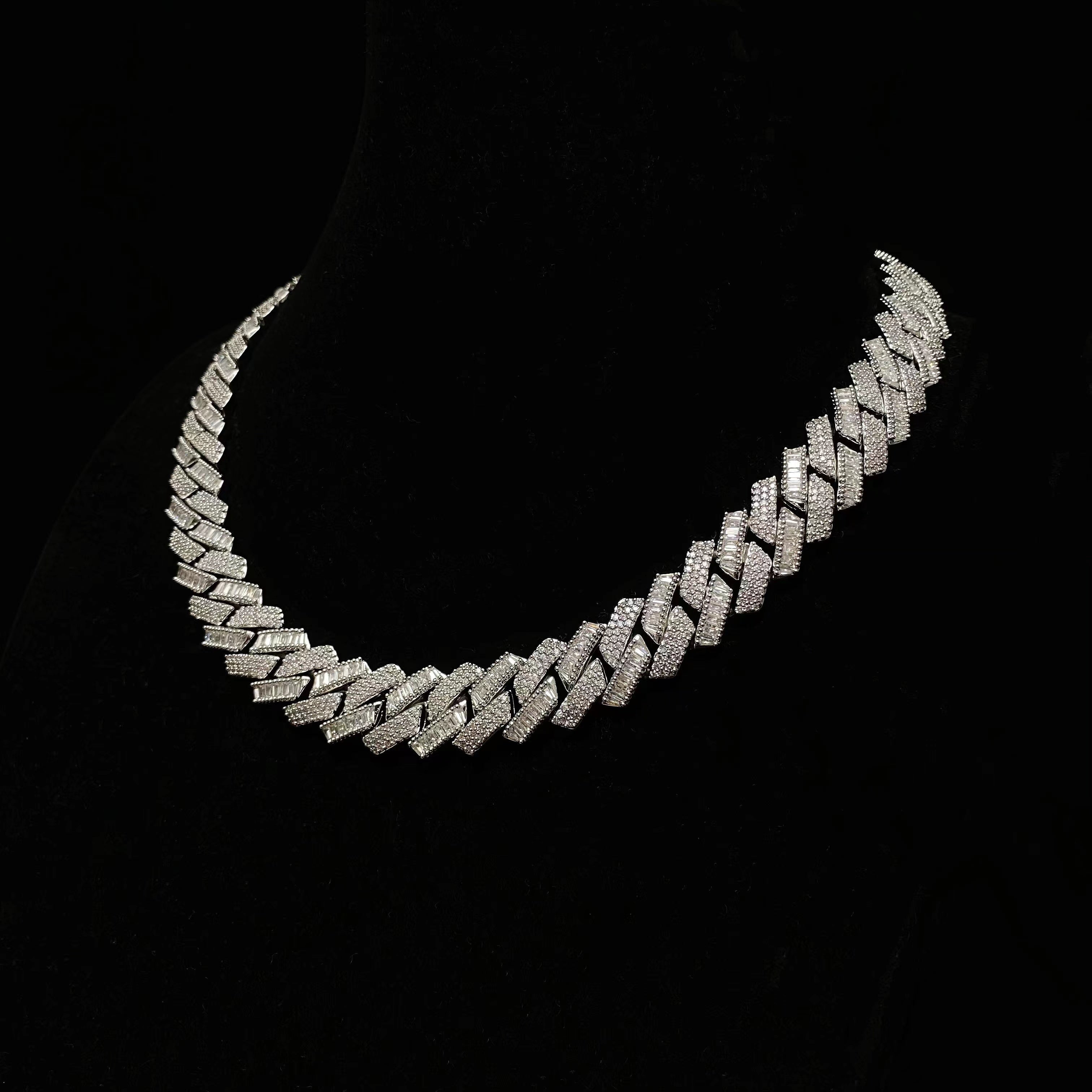 16mm Regular & Baguette Prong Cuban Chain