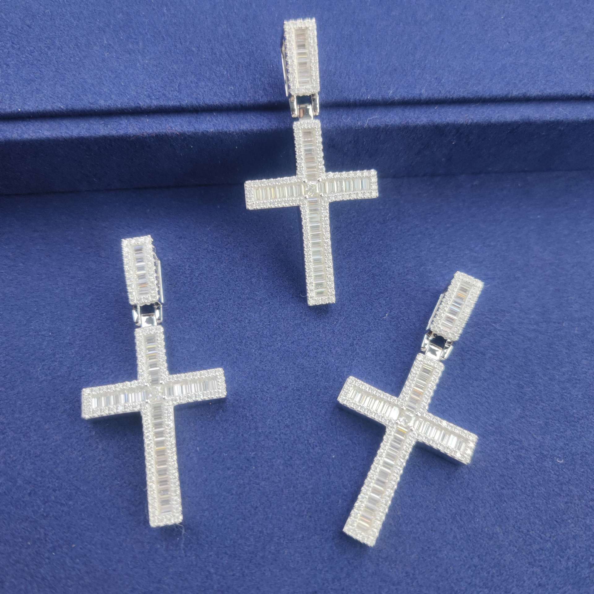 925 Silver Diamond Moissanite Baguetter Cross Pendant