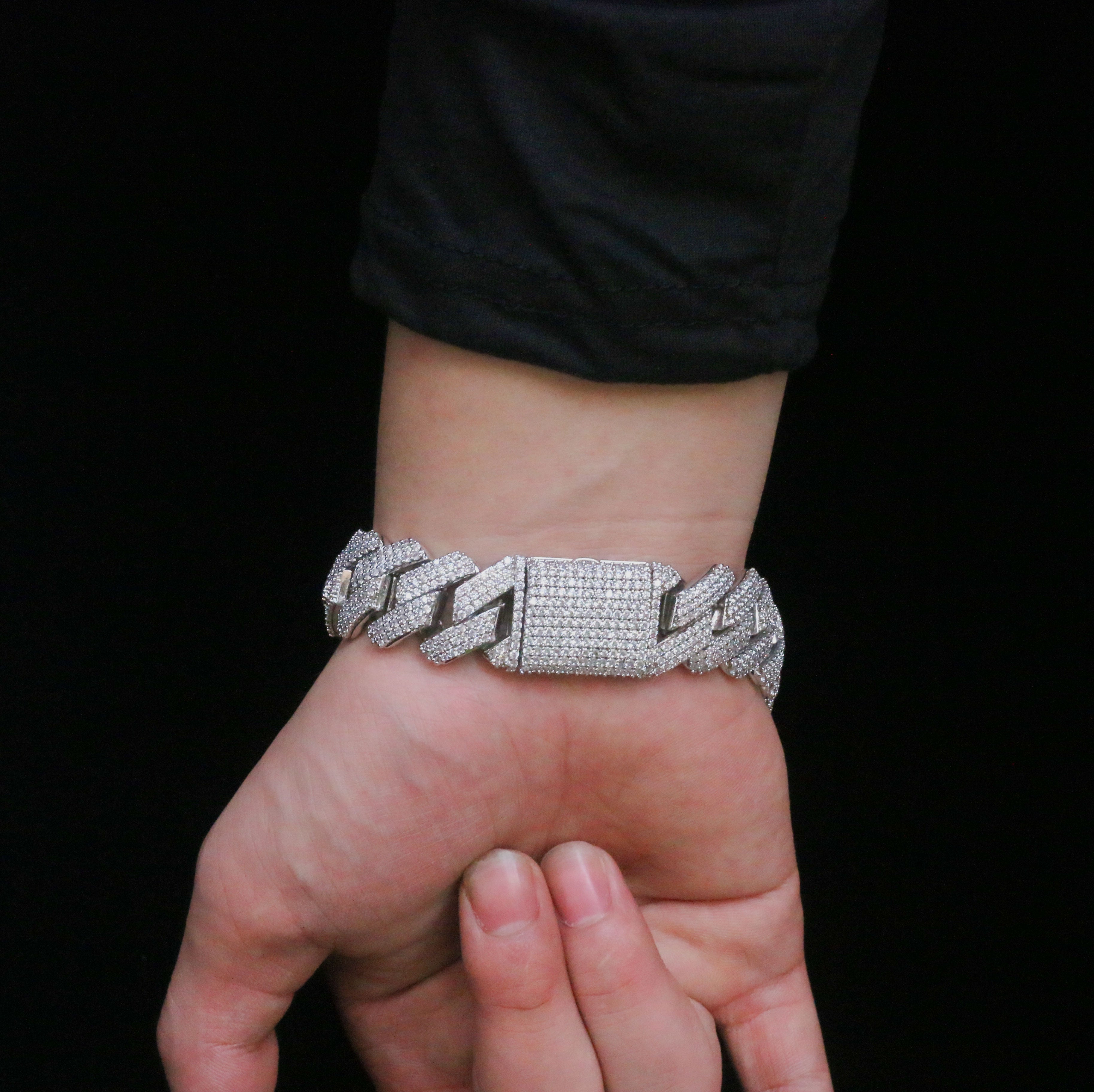 19mm Diamond Prong Cuban Bracelet