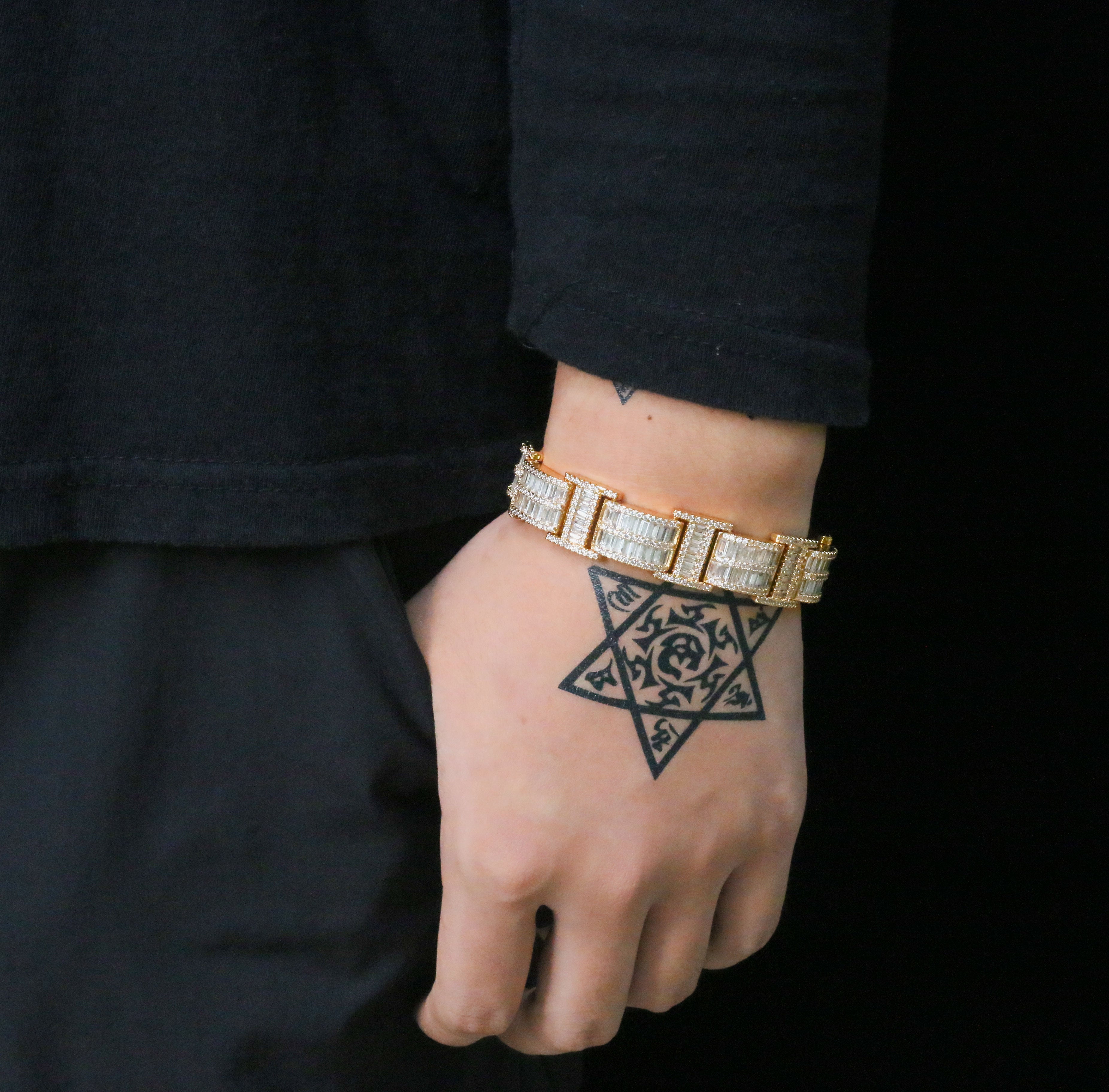 Diamond Buckle Link Bracelet