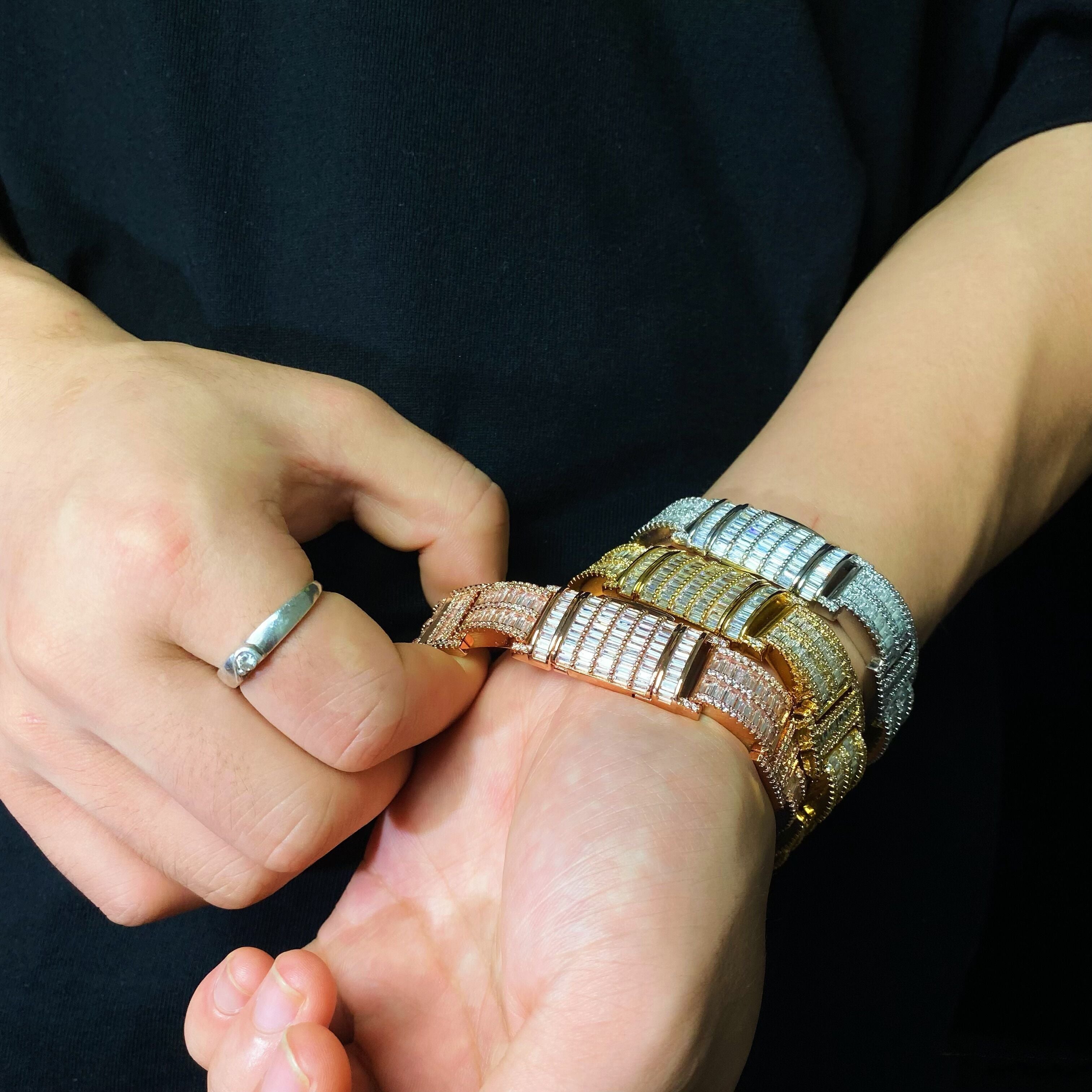 Diamond Buckle Link Bracelet