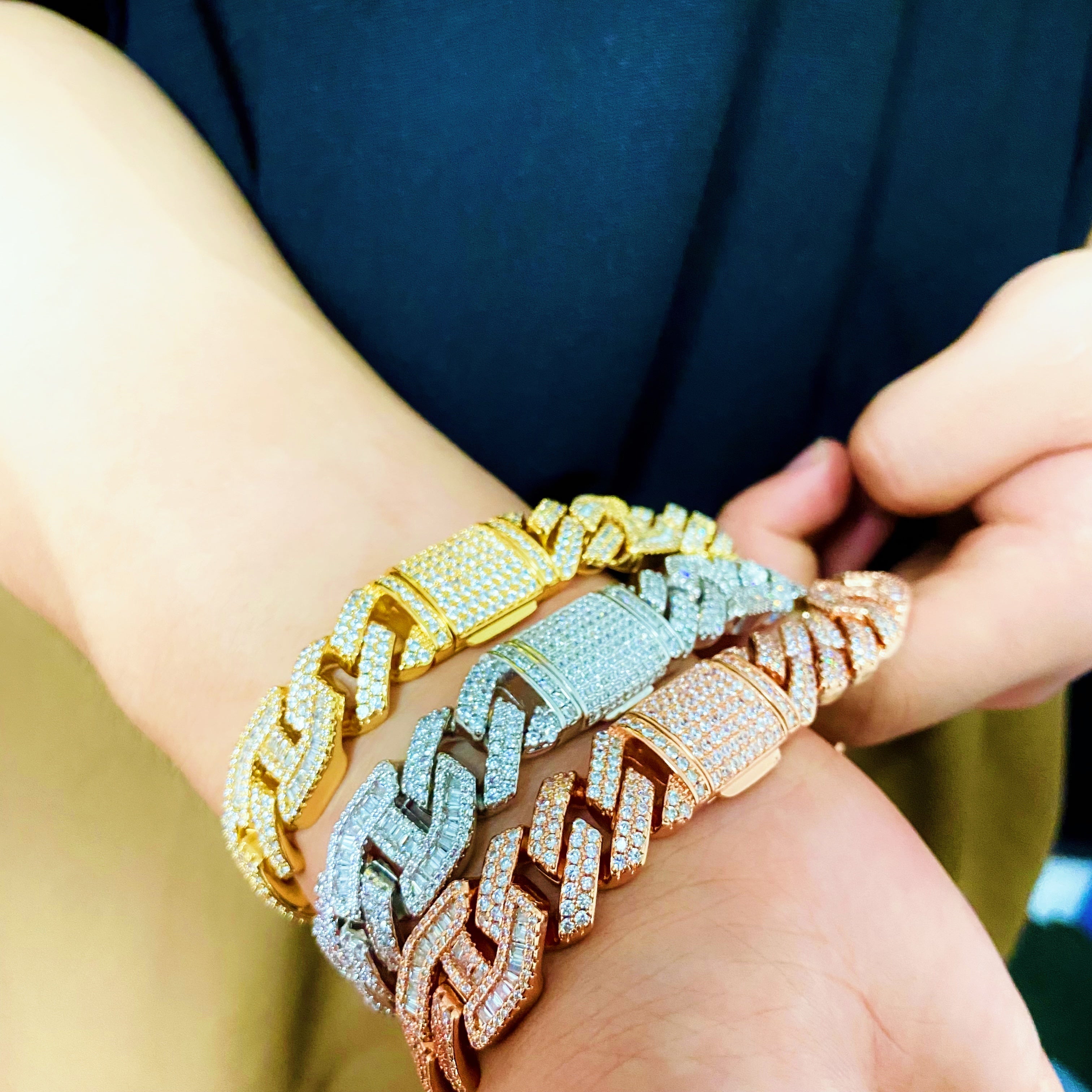 15mm Prong Baguette Curb Bracelet