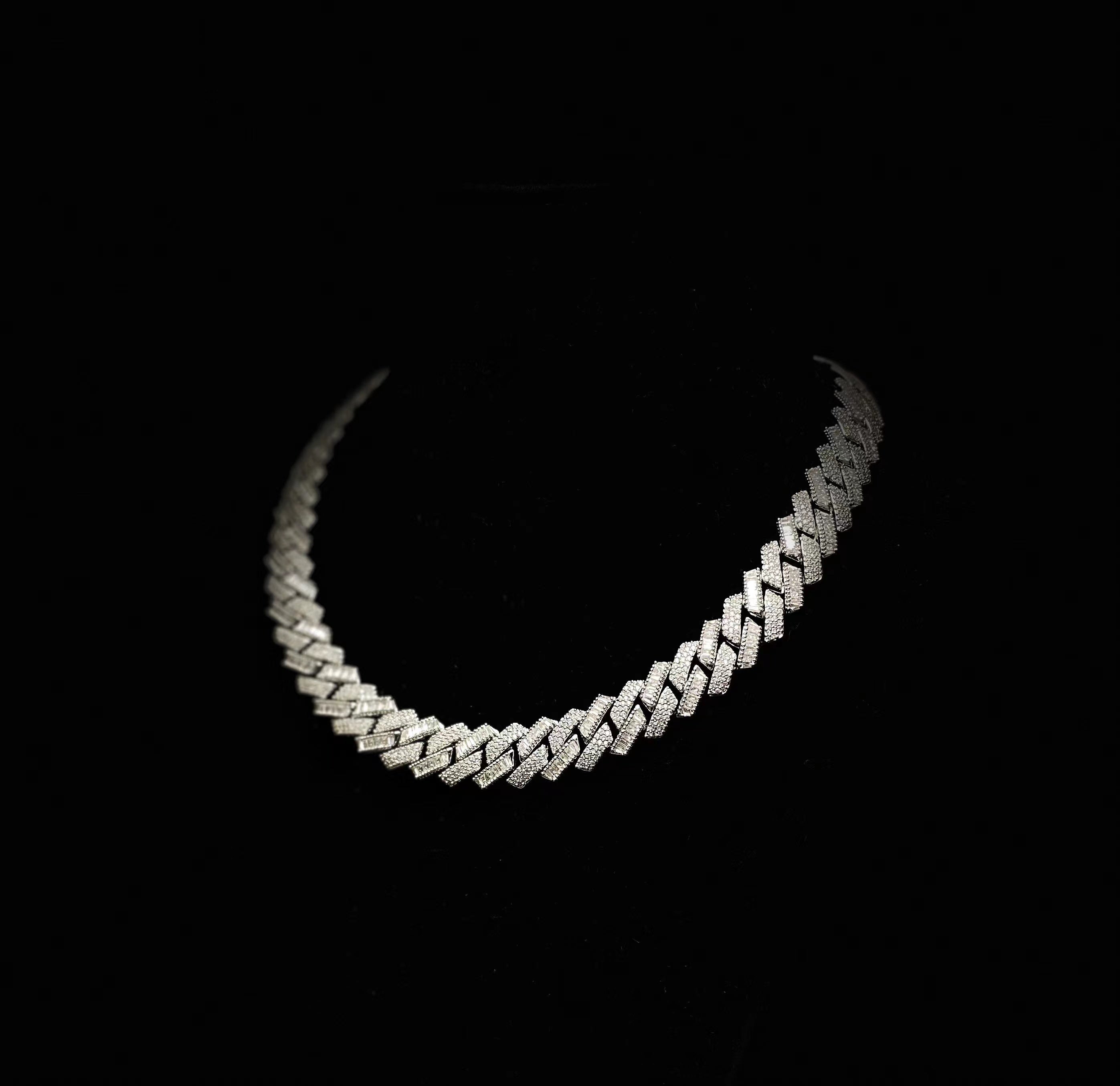 16mm Regular & Baguette Prong Cuban Chain