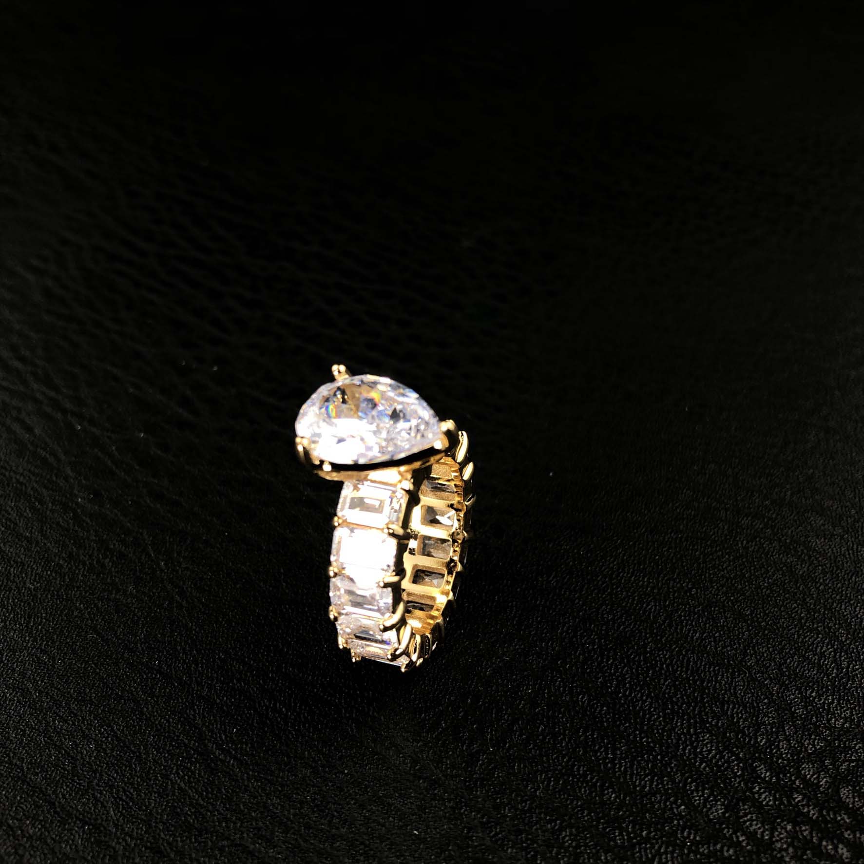 Baguette ring