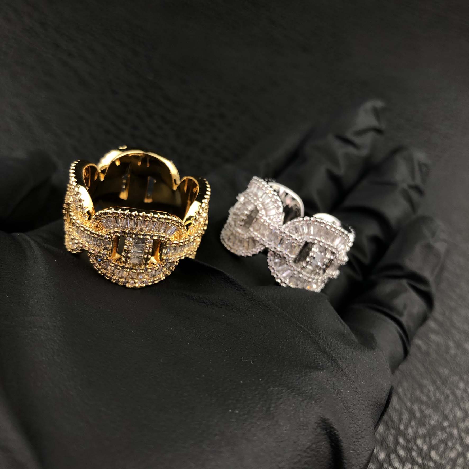 Baguette Mariner ring